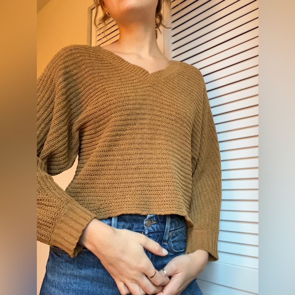 American eagle lightly cropped sweater